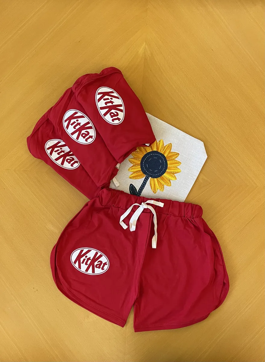 شورتک kit kat - آلبوم