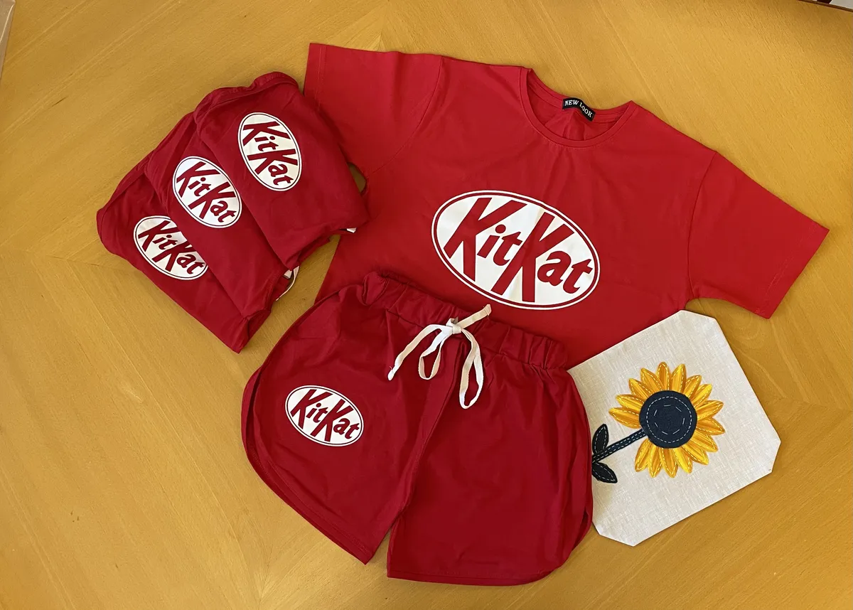 شورتک kit kat - آلبوم