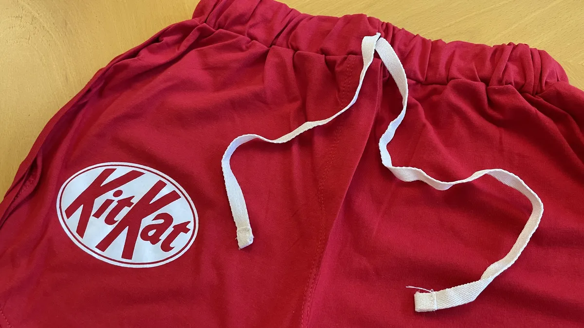 شورتک kit kat - آلبوم